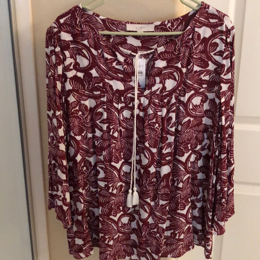 Loft top w bell sleeve